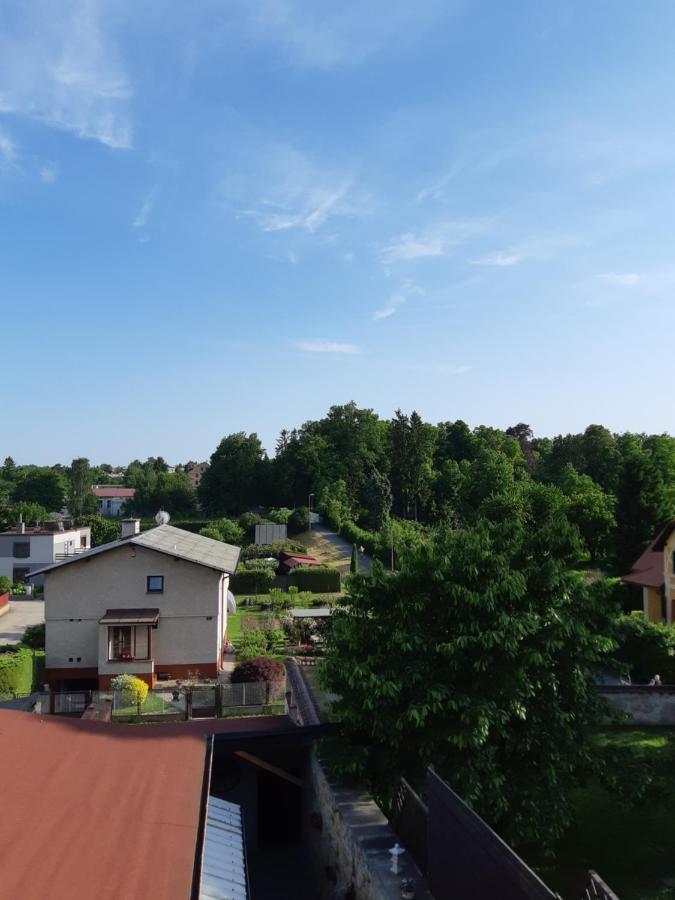 Apartman V Rodinnem Dome Jaromer Exterior photo